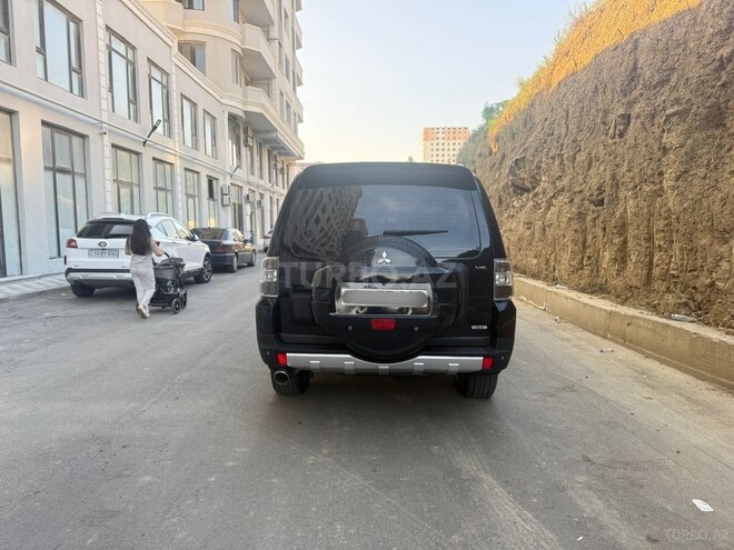 Mitsubishi Pajero 2007, 196,000 km - 3.0 l - Bakı
