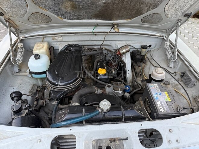 GAZ 24 1982, 63,000 km - 2.4 l - Bakı