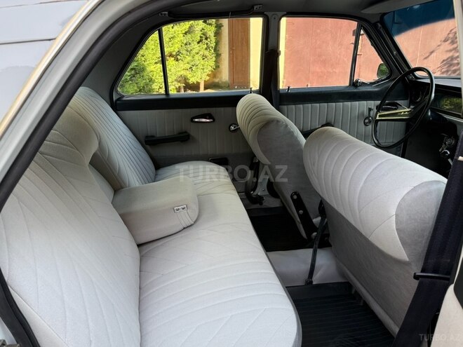 GAZ 24 1982, 63,000 km - 2.4 l - Bakı