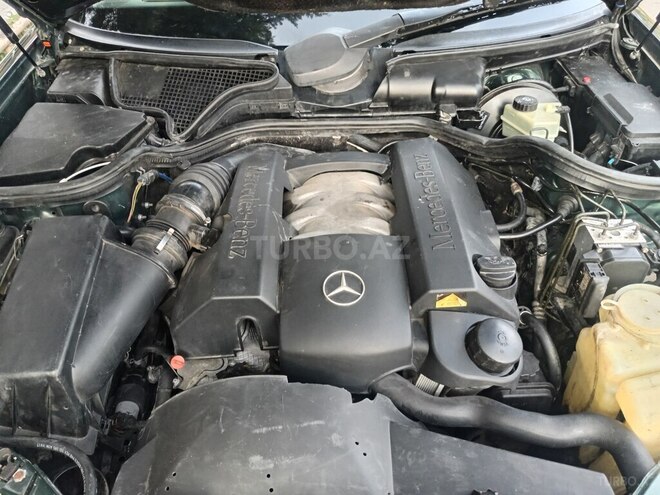 Mercedes E 240 1998, 300,000 km - 2.4 l - Saatlı