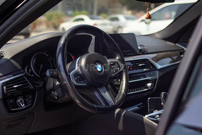 BMW 530-11