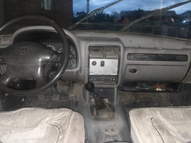 GAZ 3110 1999, 256,000 km - 2.3 l - Goranboy