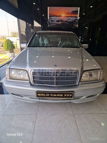 Mercedes C 200-1