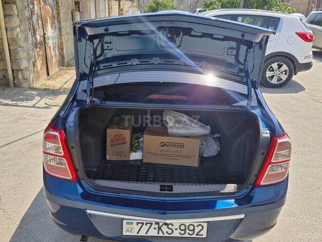 Chevrolet Cobalt-12