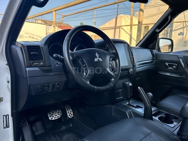 Mitsubishi Pajero 2007, 286,000 km - 3.0 л - Bakı