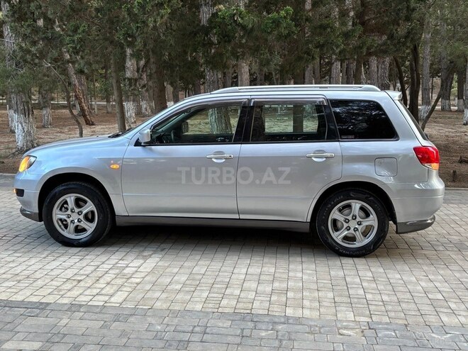 Mitsubishi Airtrek 2003, 213,212 km - 2.0 l - Sumqayıt