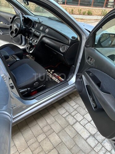 Mitsubishi Airtrek 2003, 213,212 km - 2.0 l - Sumqayıt