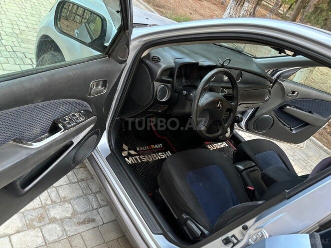 Mitsubishi Airtrek 2003, 213,212 km - 2.0 l - Sumqayıt