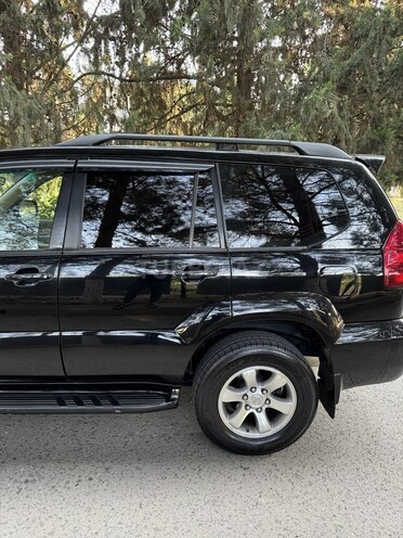 Toyota Land Cruiser Prado-4