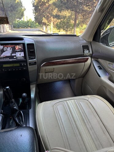 Toyota Land Cruiser Prado-8