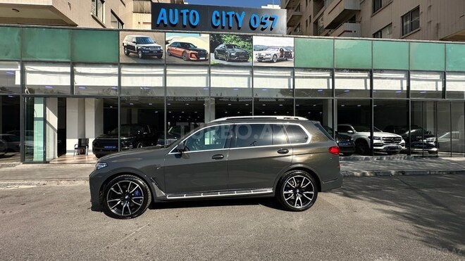 BMW X7-4