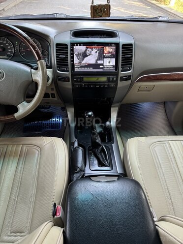 Toyota Land Cruiser Prado-9