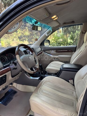 Toyota Land Cruiser Prado-14