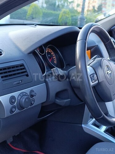 Opel Astra 2009, 198,000 km - 1.4 l - Bakı
