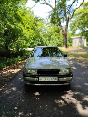 Opel Vectra 1994, 5,638,889 km - 1.8 l - Qax