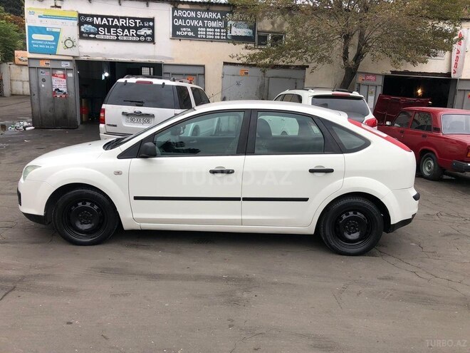 Ford Focus 2005, 300,000 km - 1.6 l - Bakı