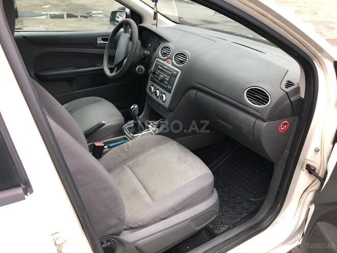 Ford Focus 2005, 300,000 km - 1.6 l - Bakı