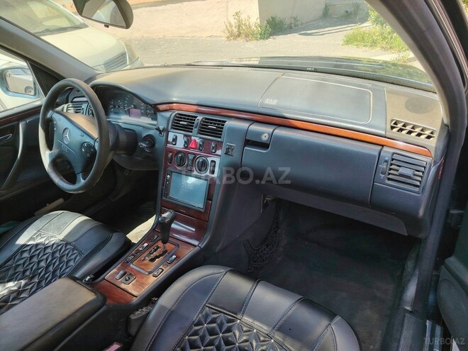 Mercedes E 200 1999, 375,000 km - 2.0 l - Bakı