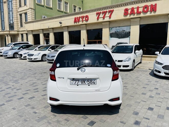 Nissan Note-7