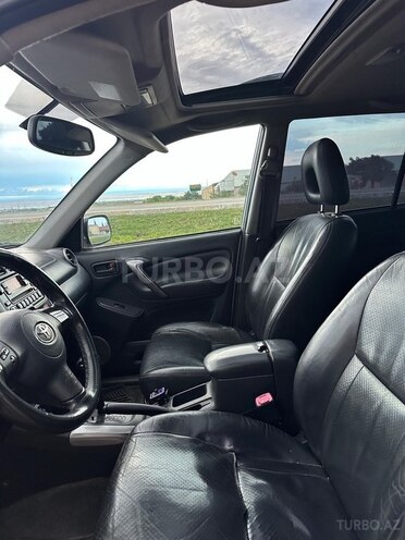 Toyota RAV4 2004, 251,588 km - 2.0 l - Şəmkir