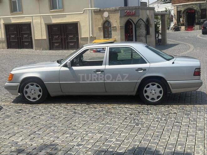 Mercedes E 220 1995, 334,800 km - 2.2 l - Bakı