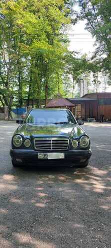 Mercedes E 200 1999, 298,800 km - 2.0 l - Quba
