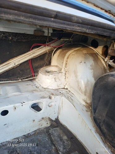 LADA (VAZ) 2106 2002, 95,000 km - 1.6 l - Qax