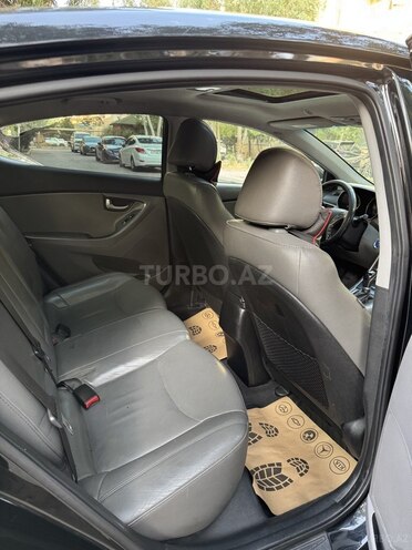 Hyundai Elantra 2014, 219,836 km - 1.8 l - Bakı