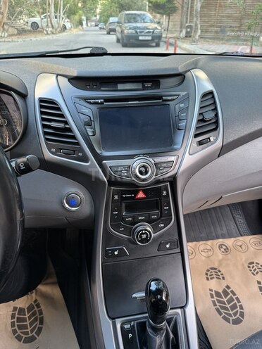 Hyundai Elantra 2014, 219,836 km - 1.8 l - Bakı