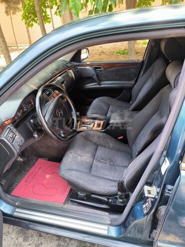 Mercedes E 220 d 1998, 632,250 km - 2.2 l - Bakı