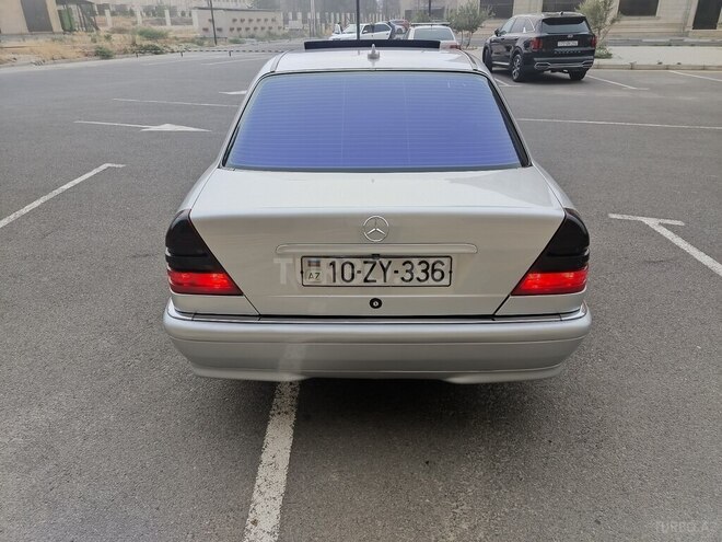 Mercedes C 220 d 1999, 298,000 km - 2.2 л - Bakı