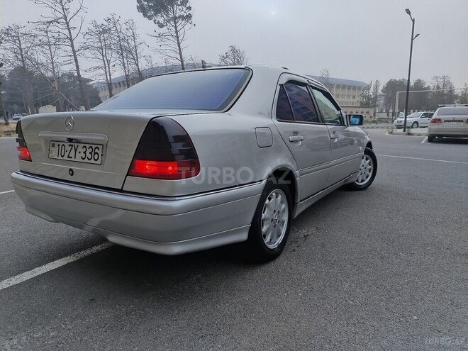 Mercedes C 220 d 1999, 298,000 km - 2.2 л - Bakı