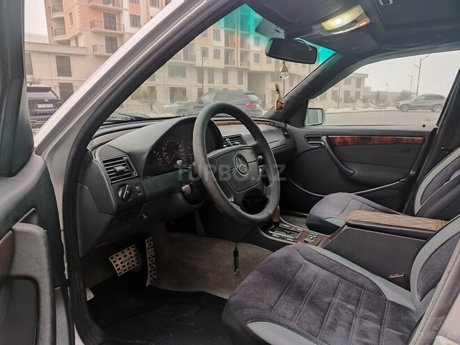 Mercedes C 220 d 1999, 298,000 km - 2.2 л - Bakı