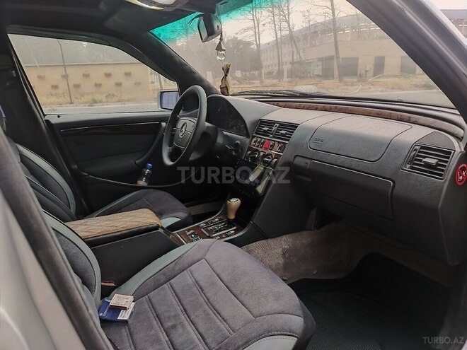 Mercedes C 220 d 1999, 298,000 km - 2.2 л - Bakı