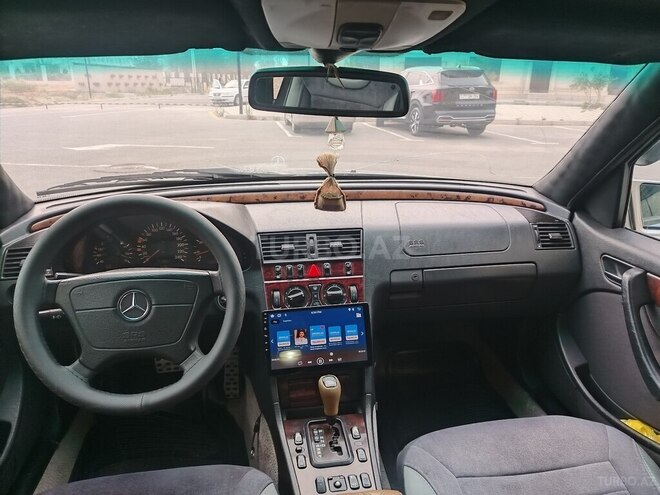 Mercedes C 220 d 1999, 298,000 km - 2.2 л - Bakı