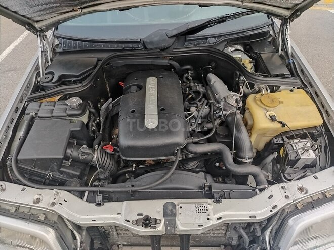 Mercedes C 220 d 1999, 298,000 km - 2.2 л - Bakı