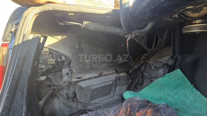 Mercedes E 220 d 2000, 600,000 km - 2.2 l - Qusar