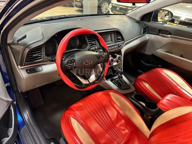 Hyundai Elantra-9