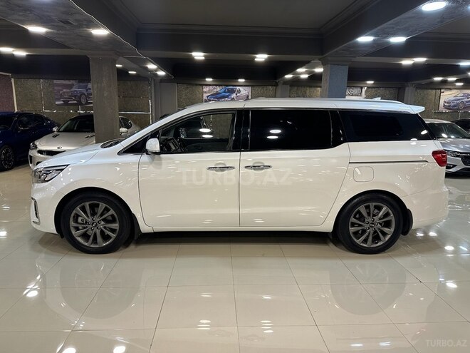 Kia Carnival-3