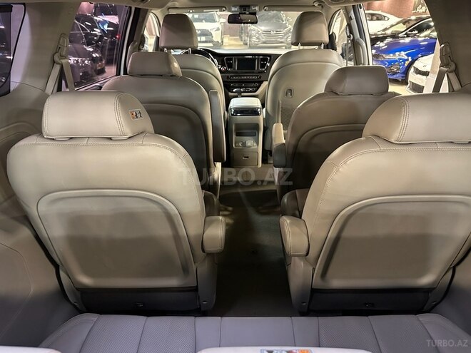 Kia Carnival-15