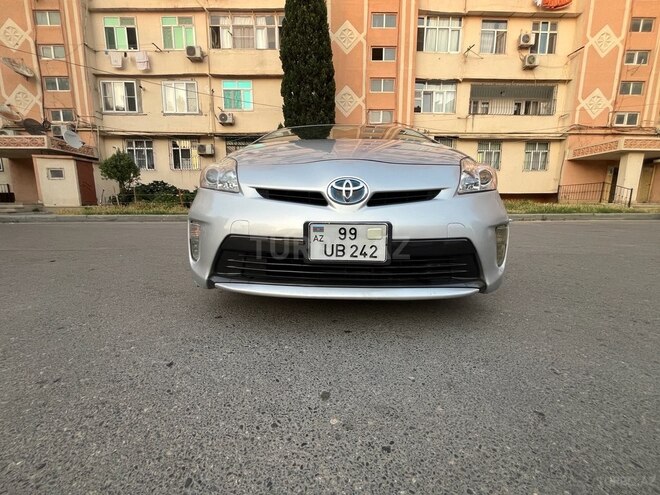 Toyota Prius-1