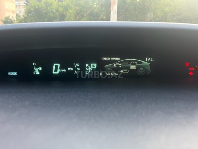 Toyota Prius-4