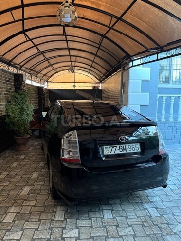 Toyota Prius-4