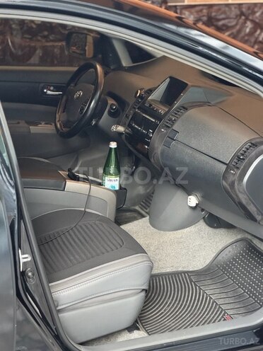 Toyota Prius-9