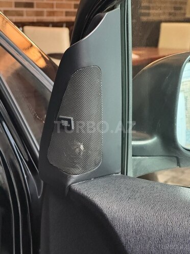 Toyota Prius-13