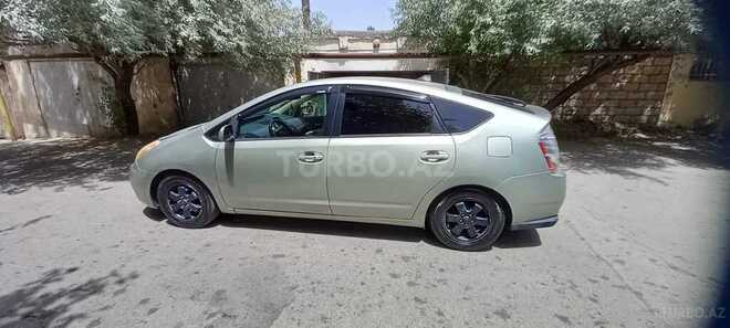 Toyota Prius-7
