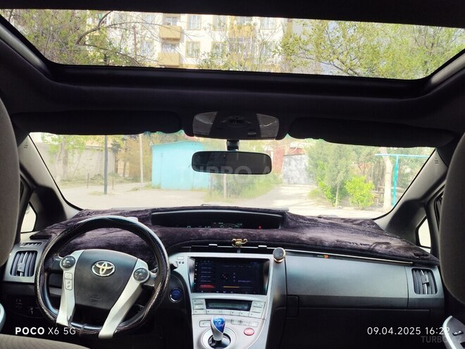 Toyota Prius-2