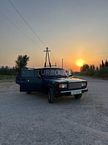 LADA (VAZ) 2107 2004, 25,630 km - 1.6 л - Salyan