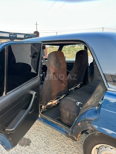 LADA (VAZ) 2107 2004, 25,630 km - 1.6 л - Salyan