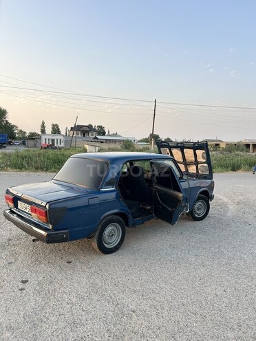 LADA (VAZ) 2107 2004, 25,630 km - 1.6 л - Salyan